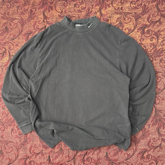 Nike Black Long Sleeve Tee - Picture 1 of 2